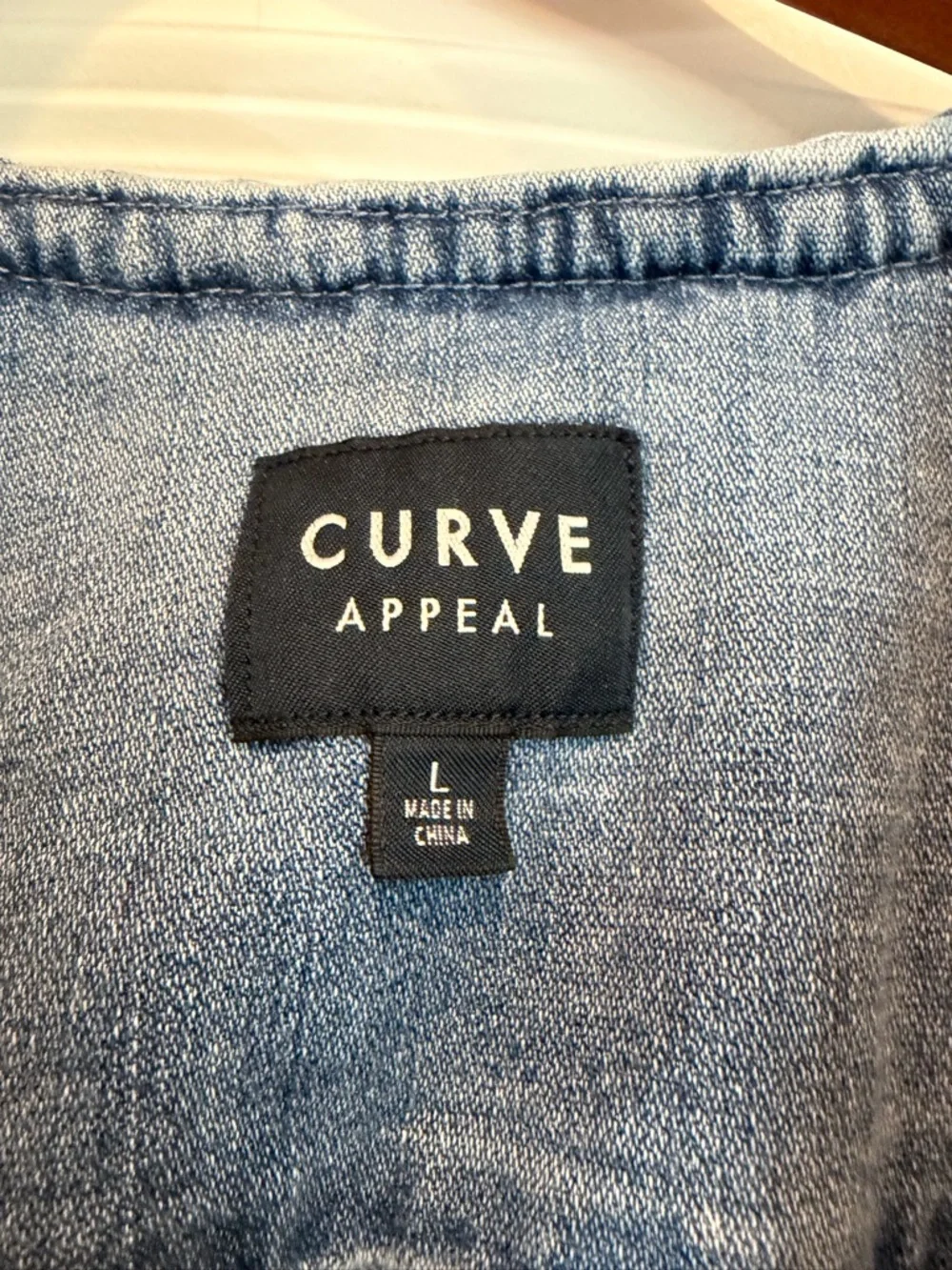 Curve Denim Cropped Jean Jacket - Light Blue - Picture 3 of 8